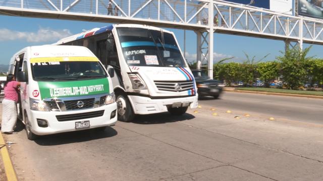 Combi y camión de Bahía