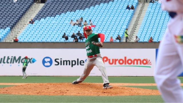 Pitcher mexicano en la Serie del Caribe